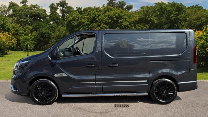 Renault Trafic Swb Diesel SL30 Blue dCi 170 Graphite Edition Van EAG9 - Image 4